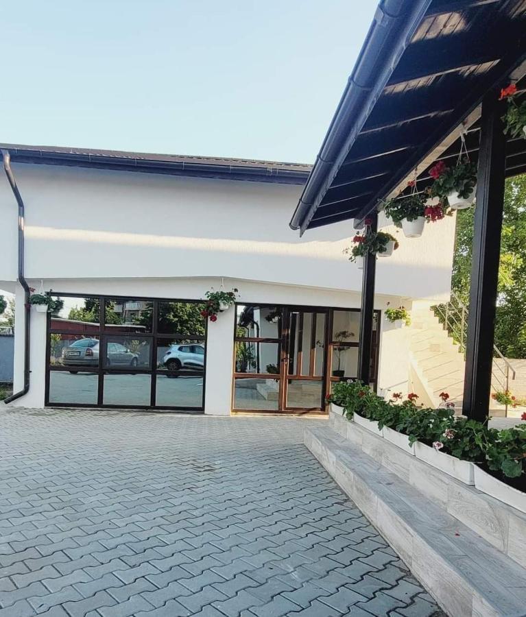 Casa Domneasca Hotel Giurgiu Exterior photo